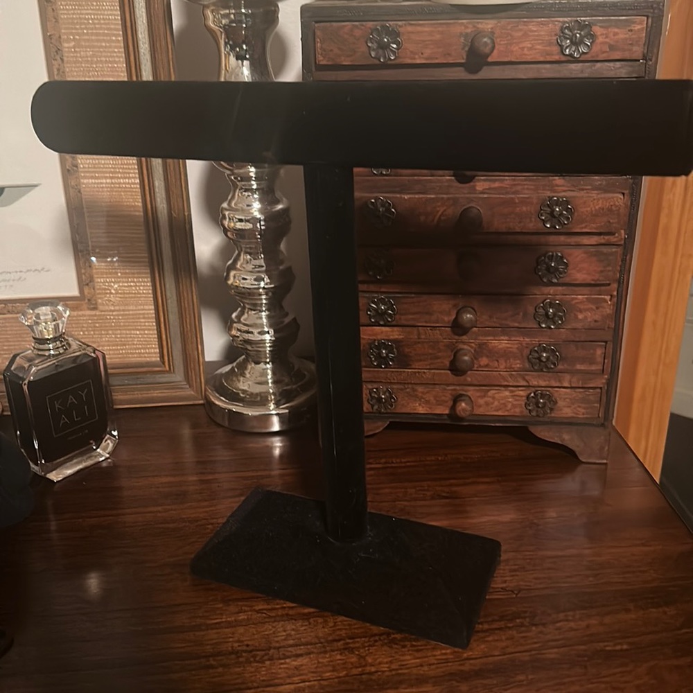 Necklace organizer